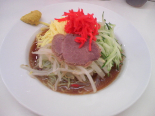 「冷し中華（辛子多め）４００円」@博多天神 渋谷南口店の写真