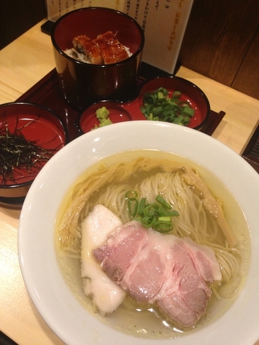 「塩そば  ひつまぶし」@自家製麺 竜葵の写真