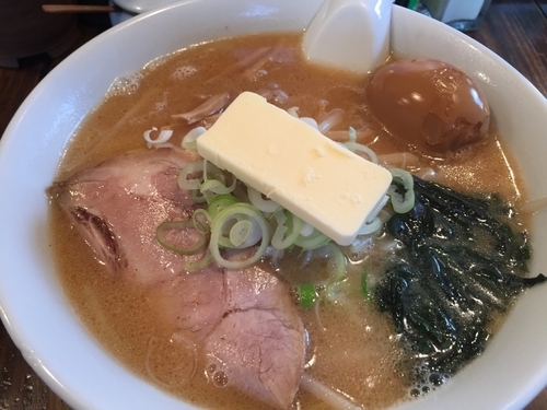 「みそラーメン＋バター＋味玉」@本格サッポロらーめん 北地蔵の写真