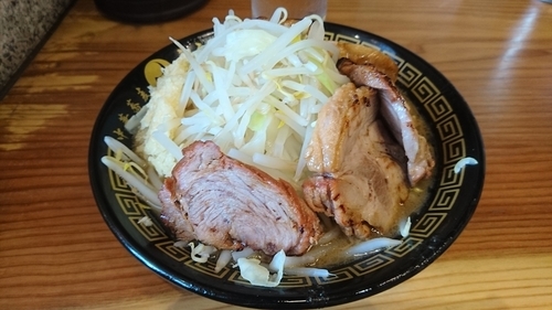 「【平日夜限定】豚ラーメン(小・ニンニク増し)」@中華蕎麦うゑずの写真
