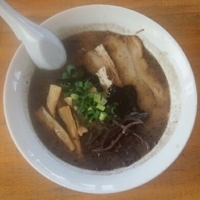 黒とんこつラーメン700円麺パス仕様540円