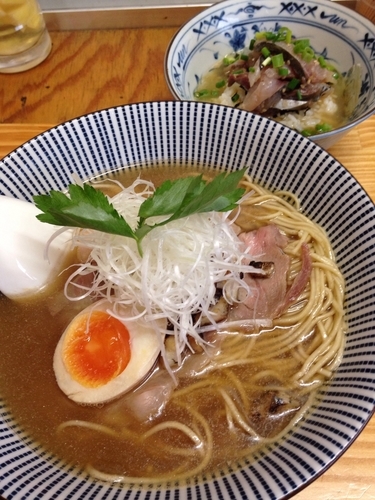 「【限定】鯵煮干しそば(温)冷たい茶漬け付き」@中華そば よしかわの写真