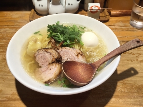 「本丸塩そば」@横濱元町 本丸亭 横浜店の写真