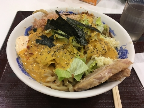 「冷やしまぜそば 大盛り ¥780、¥100」@ジャンクガレッジ プレナ幕張店の写真