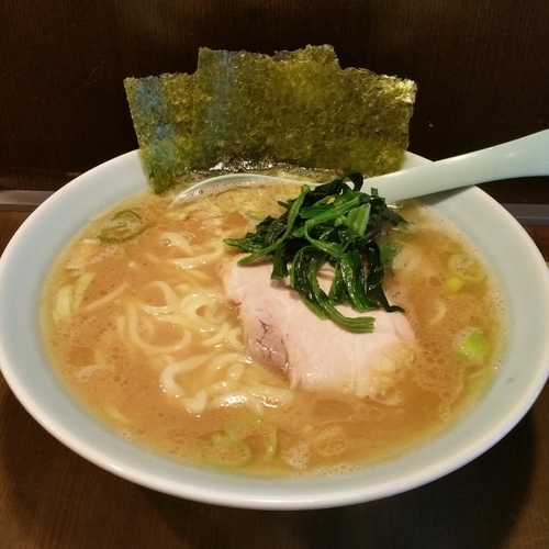「ラーメン並(７００円)」@横浜らーめん 本牧家 横須賀店の写真