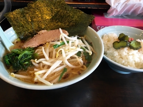 「焦がしネギラーメン ¥750 + サービス小ライス」@横浜ラーメン 武蔵家 三鷹店の写真