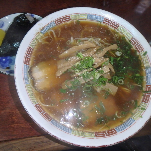 「中華そば、むすび1個,ステーキ他」@中華そば 初ちゃんの写真