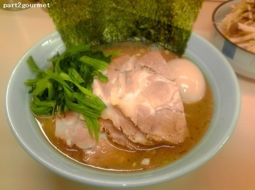 「半熟味玉チャーシューメン (970円)」@らーめん武蔵家 千葉本店の写真