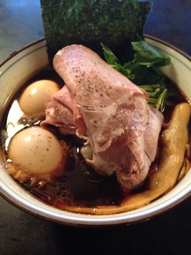 「【限定】四つ葉ブラック(特製とメンマplus)」@中華そば 四つ葉の写真