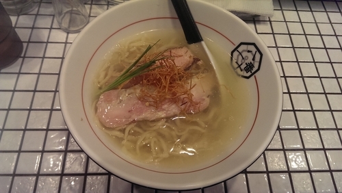 「塩そば、冷し、中太麺、替玉」@81番の写真