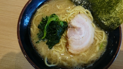 「ラーメン」@醤油豚骨ラーメン 八右衛門の写真