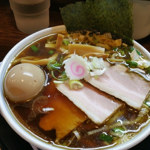 「味玉醤油煮干そば(８５０円)」@東京煮干中華そば 三三㐂 大森の写真