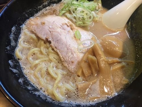 「味玉ラーメン太麺」@ラーメン長山の写真