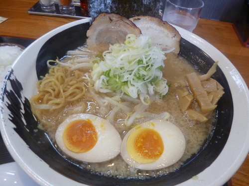 「はじめ醤油らーめん」@川岸ボンゾNOODLESの写真