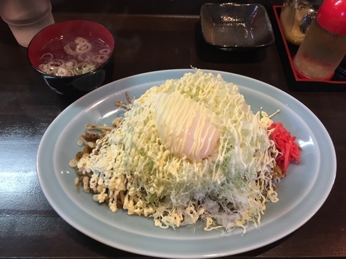 「湘南焼きそば(680円)+ギョーザ(350円)」@麺や横丁 縁日の写真