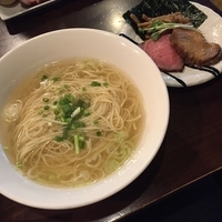 鶏だし塩ラーメン 750円