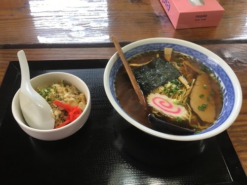 「醤油らぁめん、半チャーハン」@つわ野の写真
