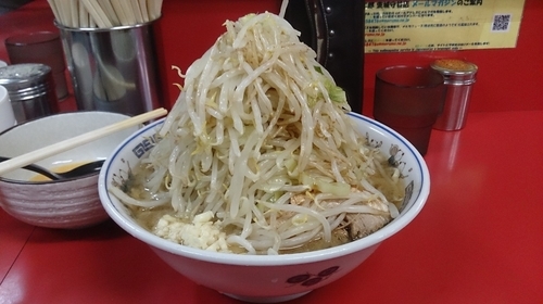 「大ラーメン800円+生卵50円」@ラーメン二郎 茨城守谷店の写真
