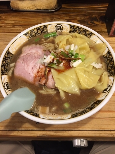 「ローストポーク煮干ラーメン  850円」@すごい煮干ラーメン凪 新宿ゴールデン街店 本館の写真