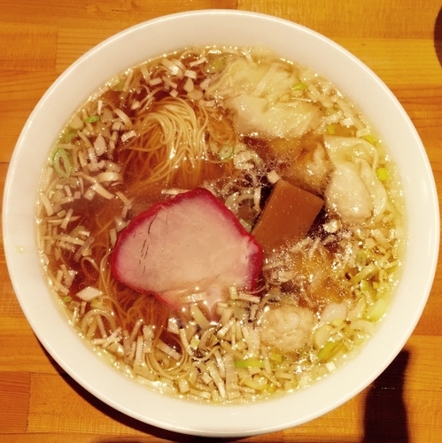 「ワンタン麺 850円」@ウミガメ食堂の写真