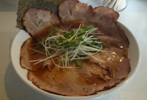 「手打ち中華そば大盛り+炭火焼チャーシュー1040円」@手打ち中華そば 侍の写真