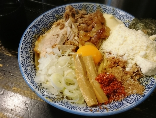 「カレーまぜそば 中300G+粉チーズ 950円」@狼煙 〜NOROSHI〜の写真