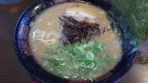 「豚骨醤油ラーメン@700円」@濃厚とんこつラーメン 有頂天 小牧店の写真