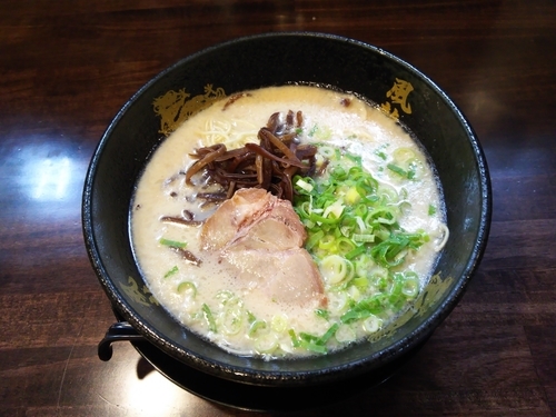 「とんこつラーメン(カタ)」@博多風龍 神田西口店の写真