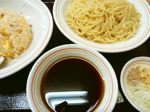 「ランチセットC(ざるラーメン+半チャーハンランチ)」@天下一 飯田橋店の写真