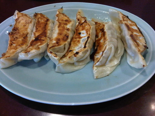 「肉餃子 (6個, 500円)」@満北亭 砂川九番店の写真