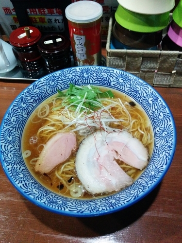 「芳醇醤油鶏そば」@麺や 而今 大東本店の写真