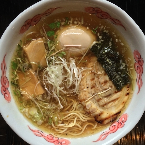 「アゴサンマ煮干らぁめん醤油 ¥730円(味玉サービスCP)」@龍のひげの写真