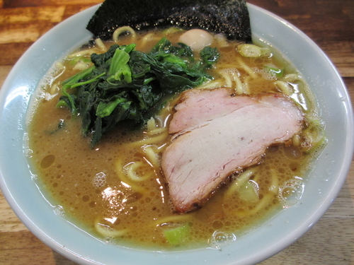 「ラーメン濃いめ硬め」@壱六家 大和店の写真