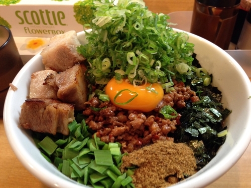 「九条ネギ増し台湾混ぜそば」@麺屋こころ 溝の口店の写真