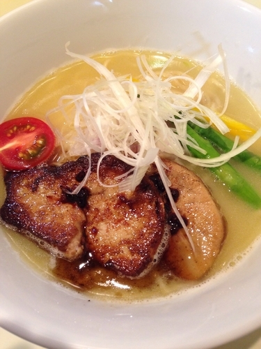 「【オープン記念】フォアグラ乗せラーメン」@らーめん コッコの写真