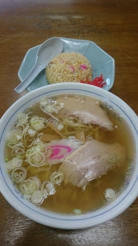「ラーメン (チャーハンセット 800円)」@まるQの写真
