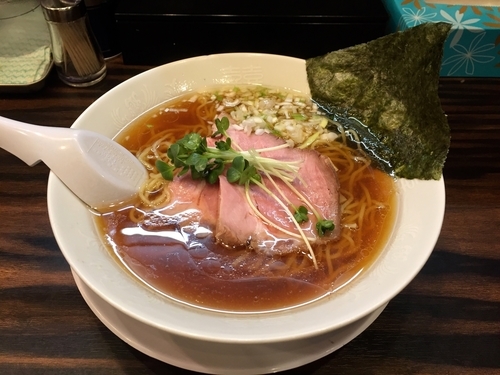 「醤油ラーメン」@稲荷屋の写真