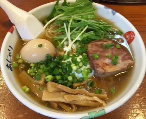 「冷たいラーメン＋煮玉子(￥850＋￥100)」@麺や 阿闍梨の写真