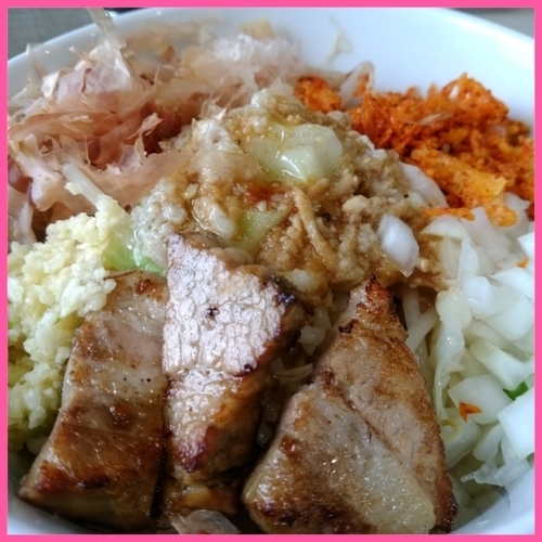 「【土日限定】次郎ちゃん（中・全増し）」@麺丼Dining 夢者の写真