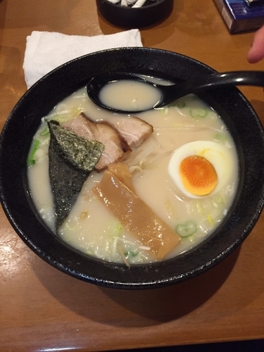 「豚骨ラーメン」@台湾料理 隆元の写真