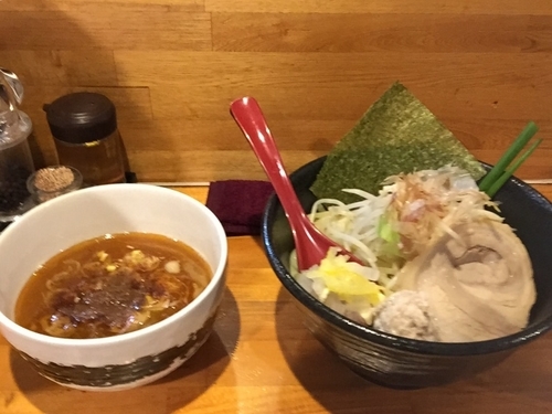 「醤油炊き辛味しろぼしつけ麺 800円」@つけ麺 しろぼしの写真