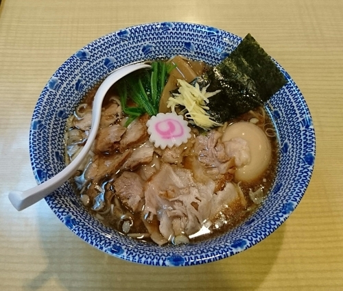 「チャーシュー中華そば + 味玉」@かみの屋の写真