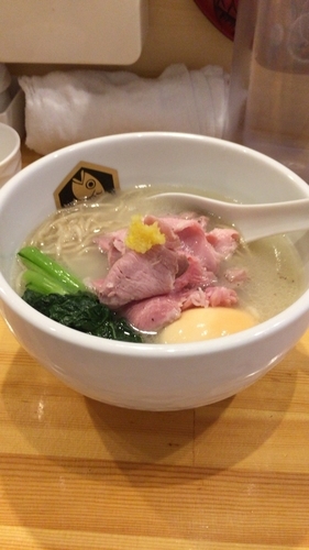 「真鯛ラーメン」@真鯛らーめん 麺魚の写真