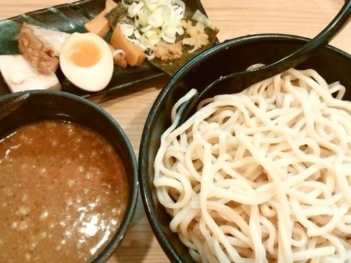 「超濃厚魚介とんこつつけ麺（大盛）」@横浜家系らーめん春樹 江戸川橋店の写真
