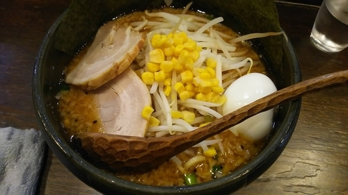 「特みそこってりらーめん（背脂あり）」@らーめんダイニング ど・みそ 京橋本店の写真