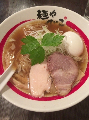 「塩そば 800円」@麺や でこの写真