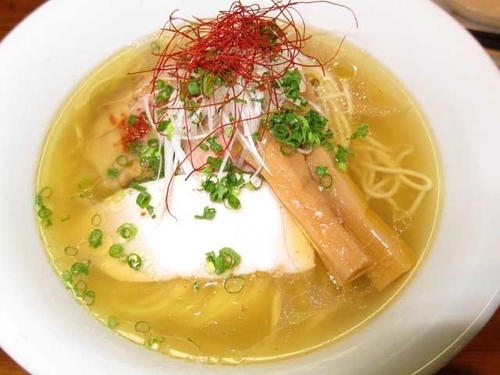 「塩ラーメン　800円」@ラーメン屋 トイ・ボックスの写真