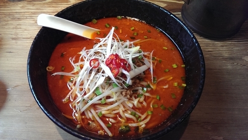 「辛辛麺、激辛、大盛」@横濱家 鶴川店の写真