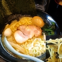 醤油豚骨味玉ラーメン大盛980円固め油多め