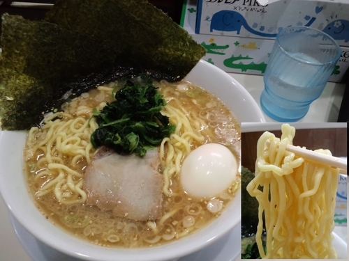 「弘豚ラーメン中盛750円半熟味玉100円」@ら〜めん弘の写真